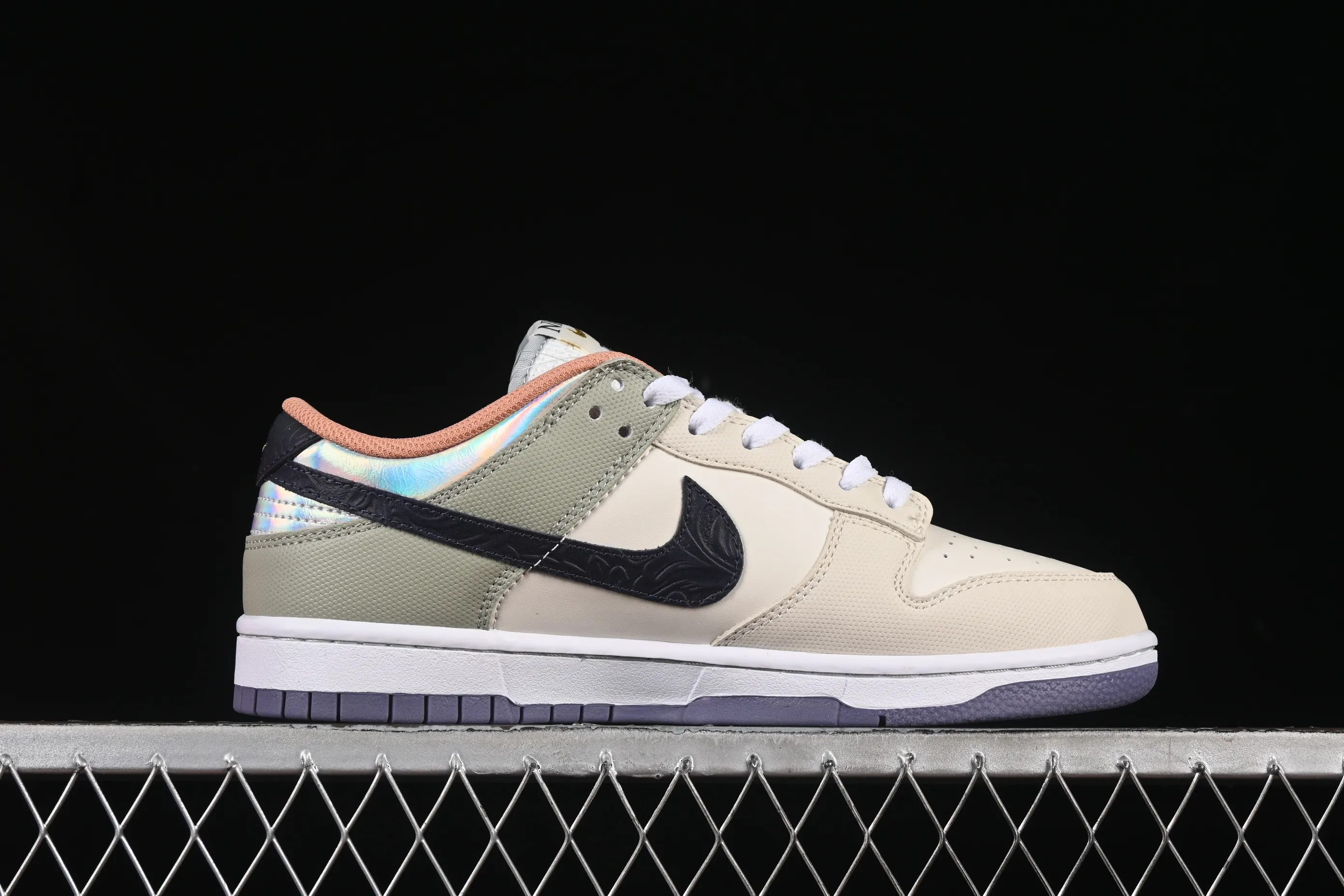 All categories Nk SB Dunk Series Nk SB Dunk Low low-top sneakers Nike Dunk Low "Floral Swoosh" floral theme low-top casual sneakers HV5750-133